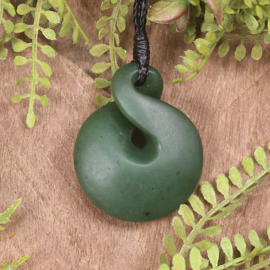 Twist or Pikorua carved from Hapopo Pounamu - NZ Greenstone