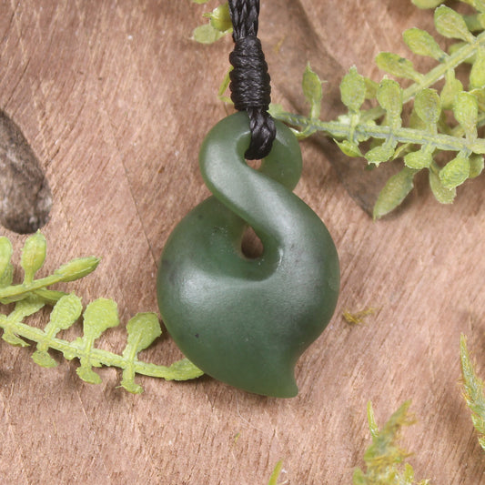 Twist or Pikorua carved from Hapopo Pounamu - NZ Greenstone