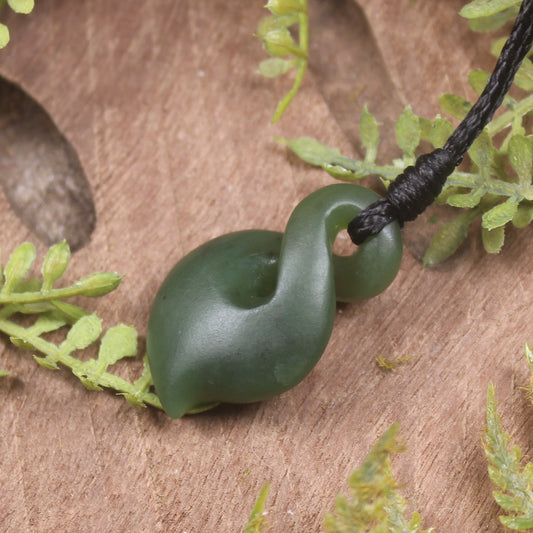 Twist or Pikorua carved from Hapopo Pounamu - NZ Greenstone