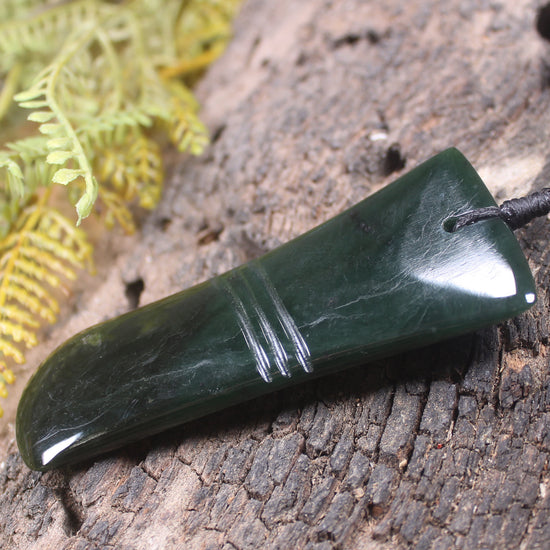 Taniwha Tooth or Niho carved from Kawakawa Pounamu - NZ Greenstone