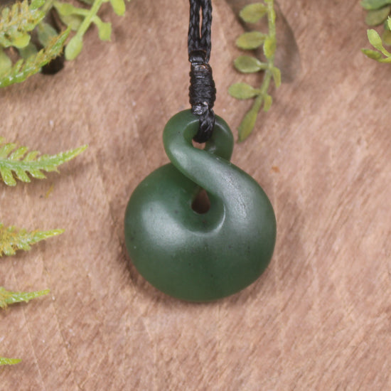 Twist or Pikorua carved from Hapopo Pounamu - NZ Greenstone