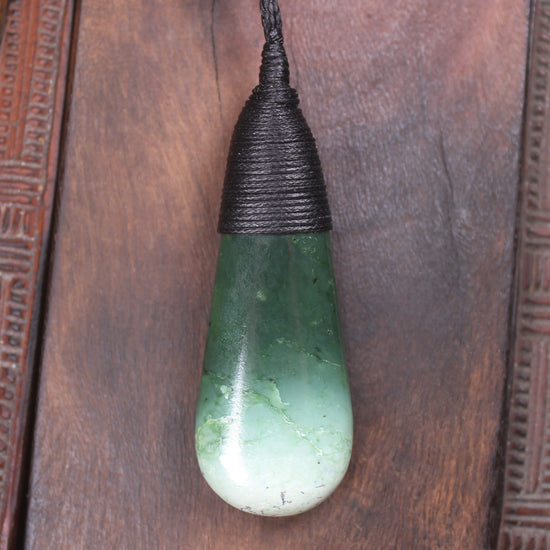 Kawakawa Pounamu Roimata Pendant - NZ Greenstone