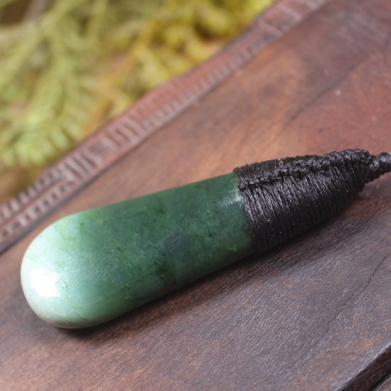 Kawakawa Pounamu Roimata Pendant - NZ Greenstone
