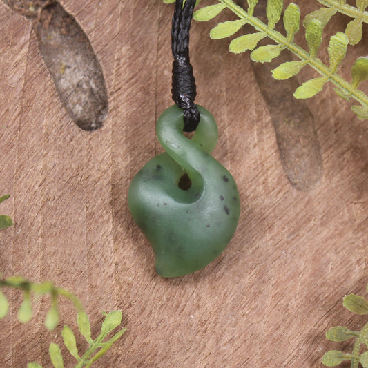 Twist or Pikorua carved from Hapopo Pounamu - NZ Greenstone