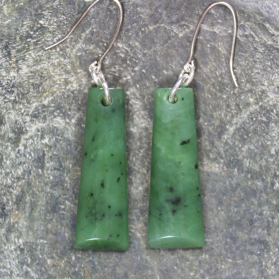 Toki Earrings carved from Hapopo Pounamu - NZ Greenstone