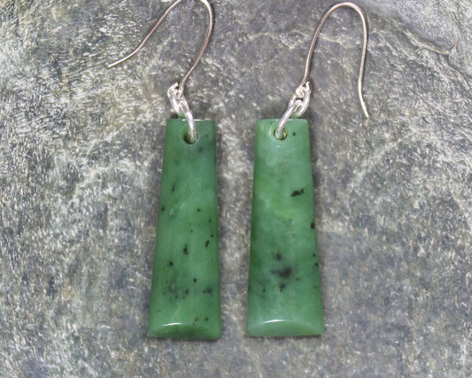 Toki Earrings carved from Hapopo Pounamu - NZ Greenstone