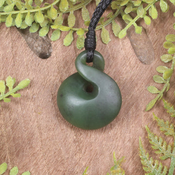 Twist or Pikorua carved from Hapopo Pounamu - NZ Greenstone