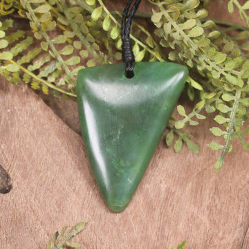 Tooth pendant carved from Hapopo Pounamu - NZ Greenstone