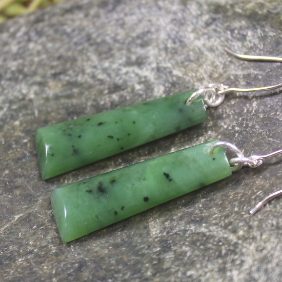 Toki Earrings carved from Hapopo Pounamu - NZ Greenstone