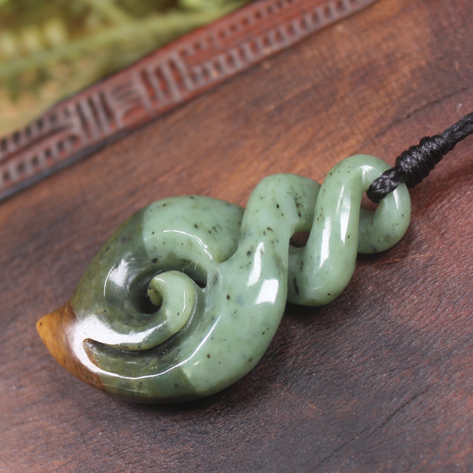 Twist or Pikorua carved from Flower Jade Pounamu - NZ Greenstone