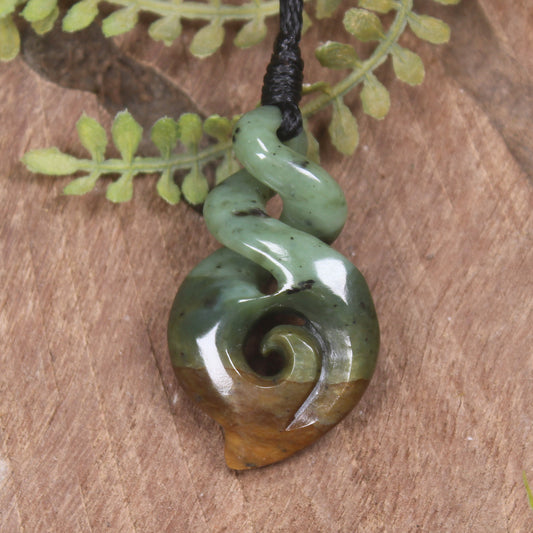 Twist or Pikorua carved from Flower Jade Pounamu - NZ Greenstone