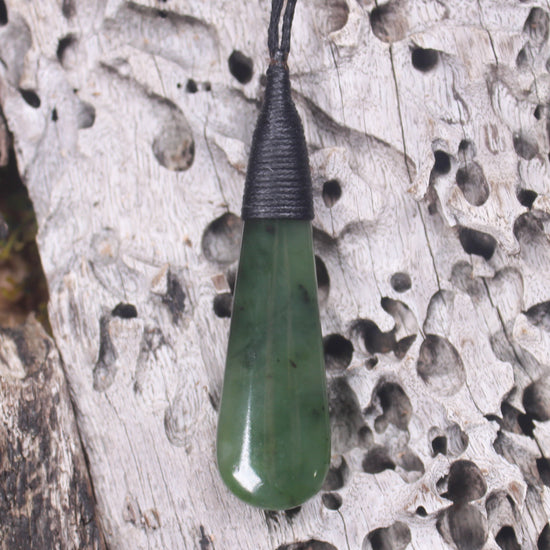 Roimata Teardrop carved from Hapopo Pounamu - NZ Greenstone