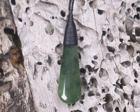 Roimata Teardrop carved from Hapopo Pounamu - NZ Greenstone