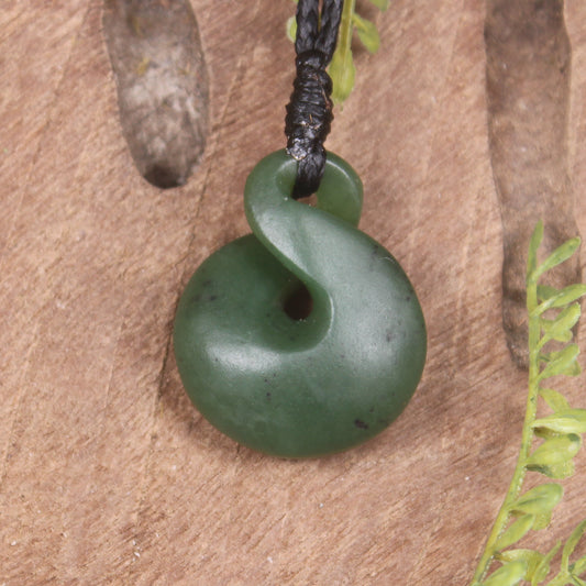 Twist or Pikorua carved from Hapopo Pounamu - NZ Greenstone