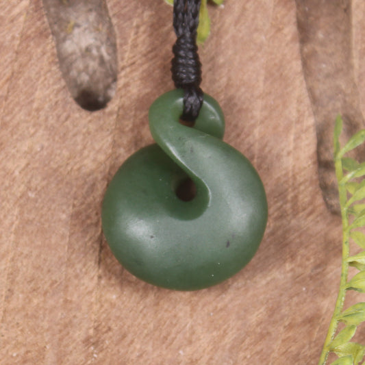 Twist or Pikorua carved from Hapopo Pounamu - NZ Greenstone
