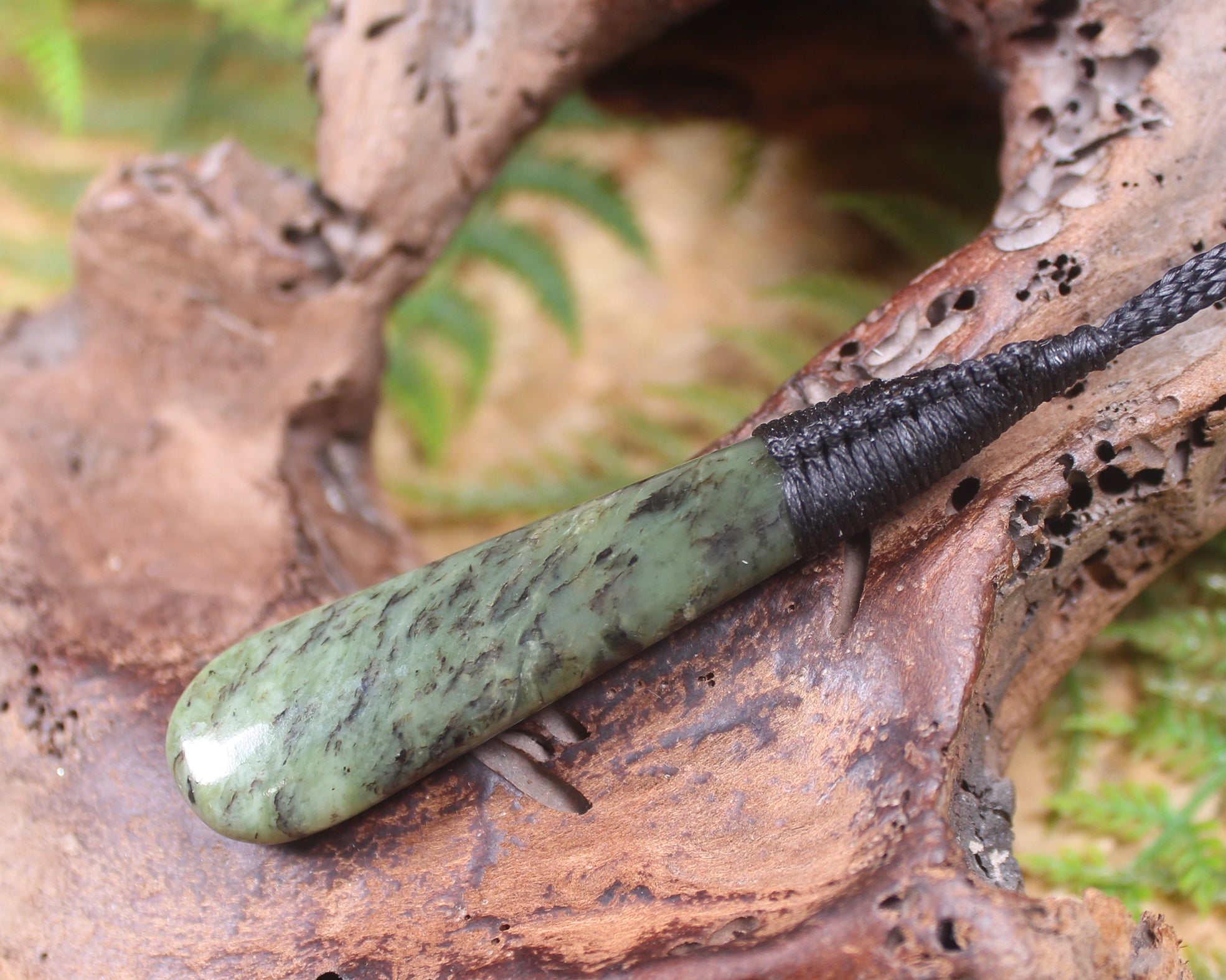 Rimu Pounamu Roimata Pendant - NZ Greenstone
