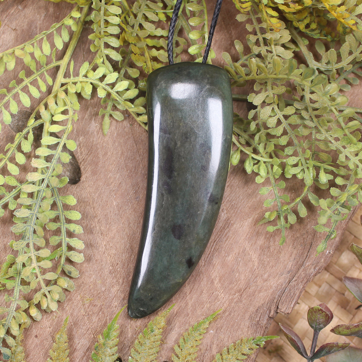 NZ Greenstone Large Niho Taniwha Tooth Pendant Rimu Pounamu