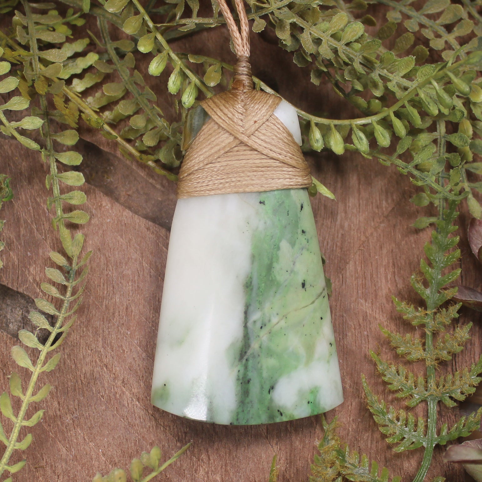 Diopside toki pendant