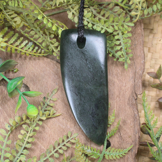 Rimu Pounamu Taniwha Tooth pendant - NZ Greenstone