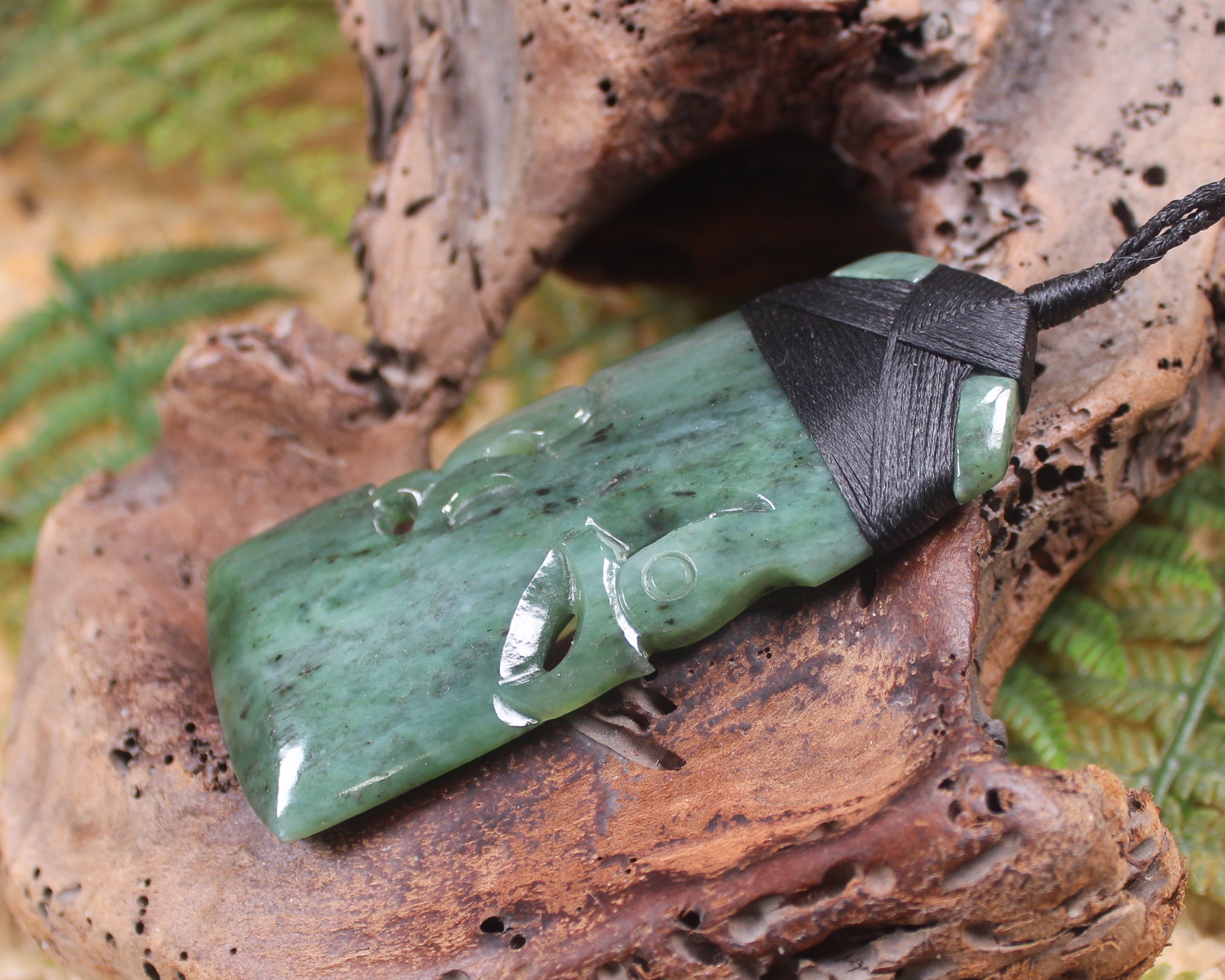 Manaia Toki or Adze Pendant carved from Hapopo Pounamu - NZ Greenstone