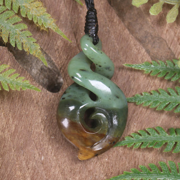 Twist or Pikorua carved from Flower Jade Pounamu - NZ Greenstone