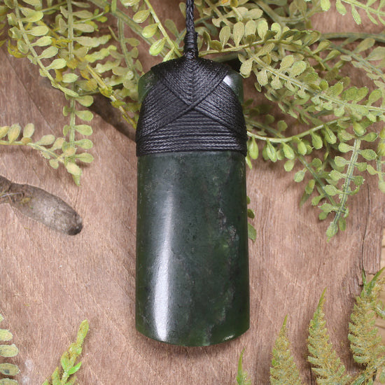 Rimu Pounamu Toki - NZ Greenstone