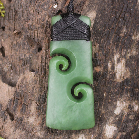 Toki or Adze with Koru carved from Hapopo Pounamu - NZ Greenstone