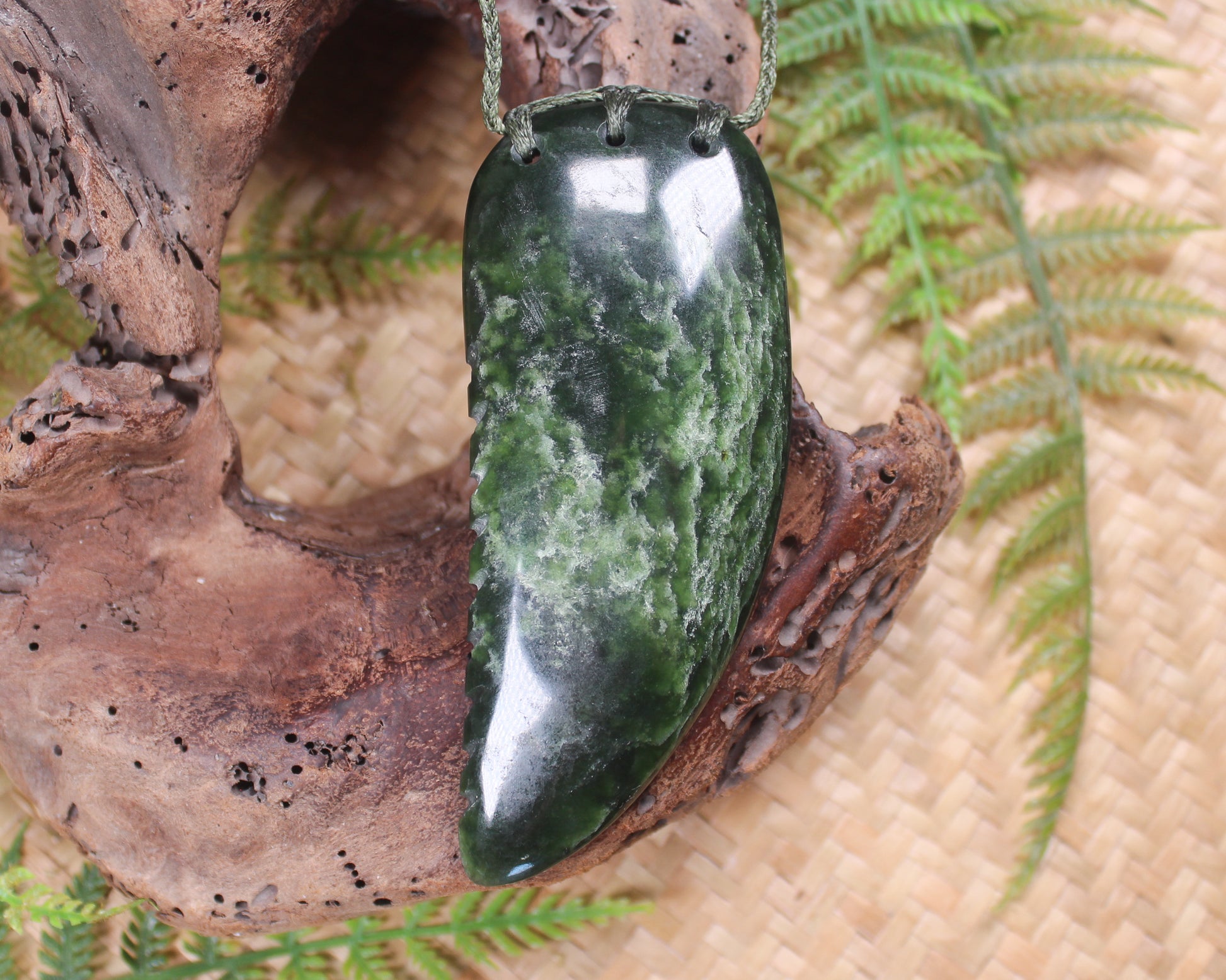 Taniwha Tooth or Niho carved from Kawakawa Pounamu - NZ Greenstone