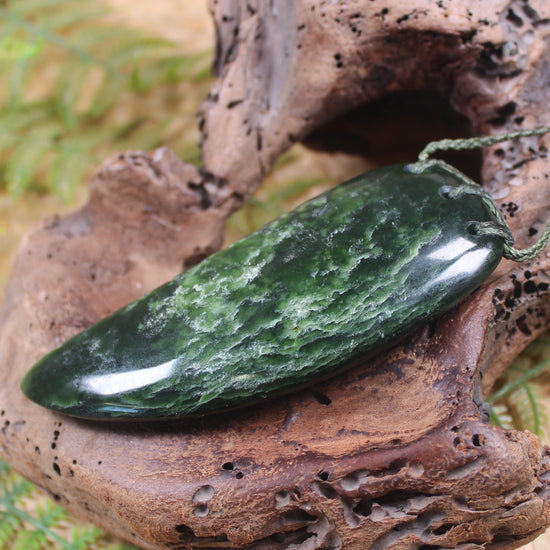 Taniwha Tooth or Niho carved from Kawakawa Pounamu - NZ Greenstone