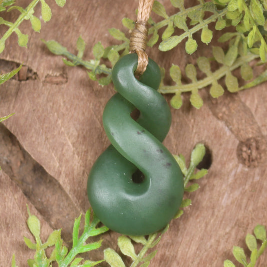 Twist or Pikorua carved from Hapopo Pounamu - NZ Greenstone