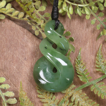 Twist or Pikorua carved from Hapopo Pounamu - NZ Greenstone