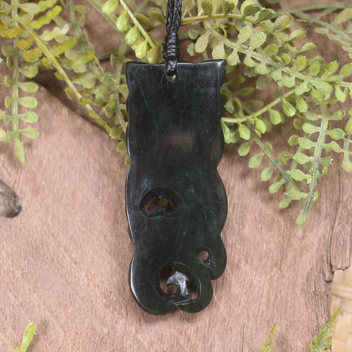 Manaia pendant carved from Kawakawa Pounamu - NZ Greenstone