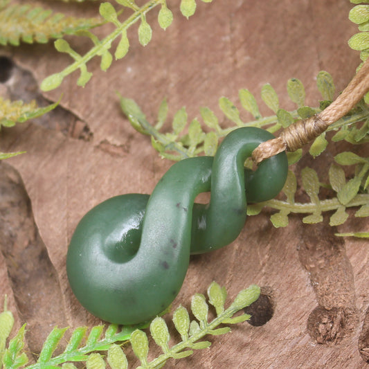 Twist or Pikorua carved from Hapopo Pounamu - NZ Greenstone