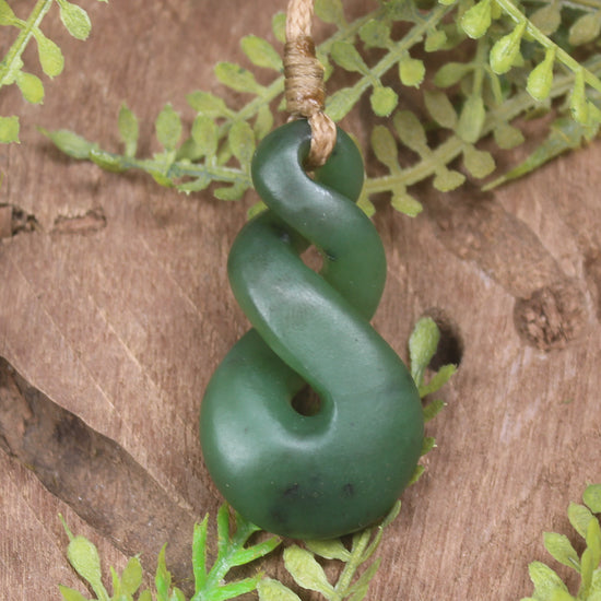 Twist or Pikorua carved from Hapopo Pounamu - NZ Greenstone