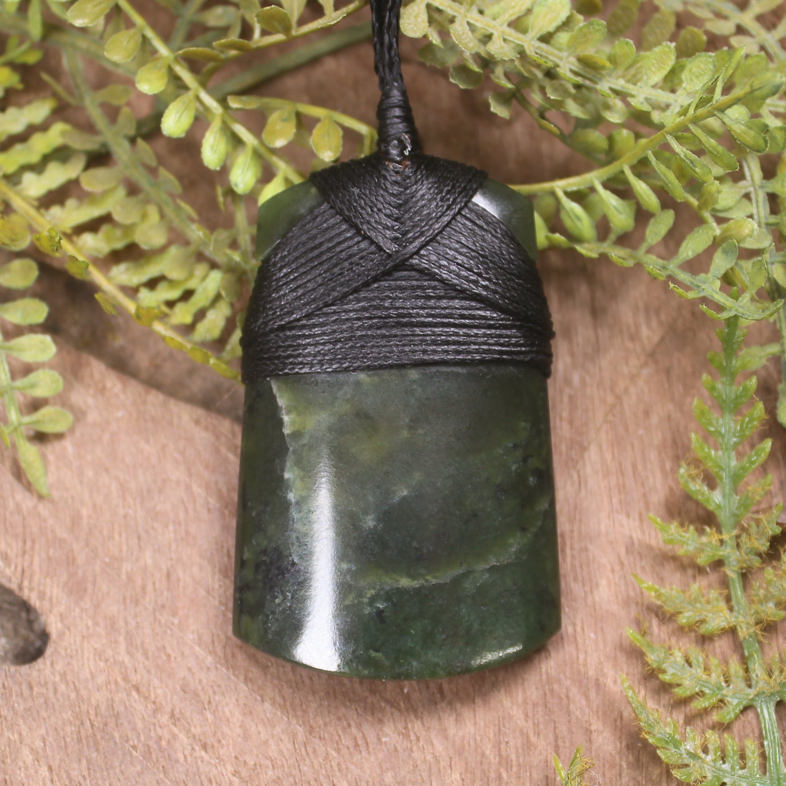 Rimu Pounamu Toki - NZ Greenstone