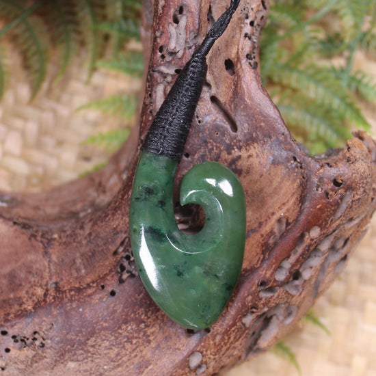 Hei Matau or Fish Hook carved from Kawakawa Pounamu - NZ Greenstone