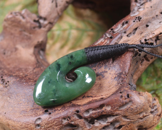 Hei Matau or Fish Hook carved from Kawakawa Pounamu - NZ Greenstone