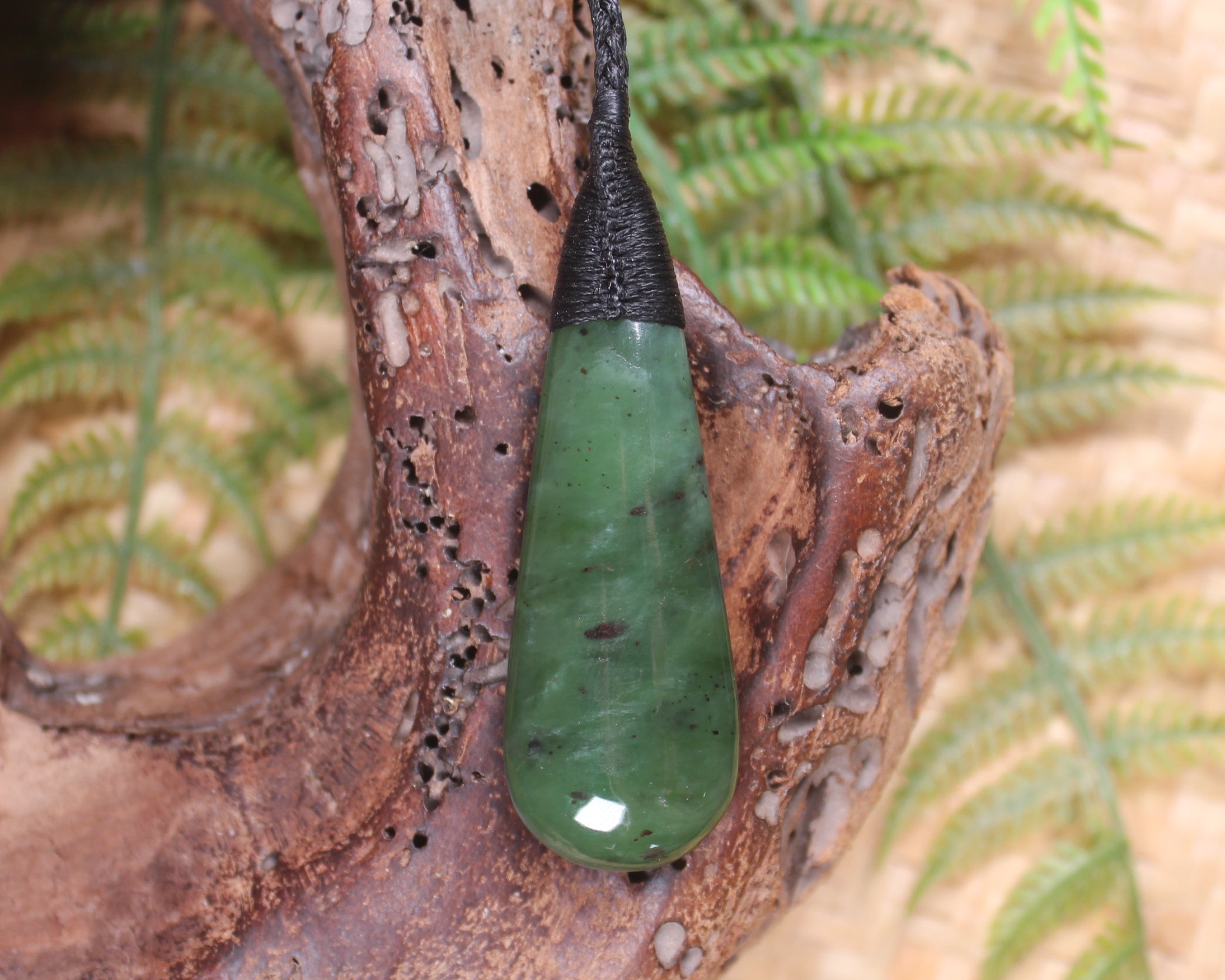 Roimata Teardrop carved from Hapopo Pounamu - NZ Greenstone