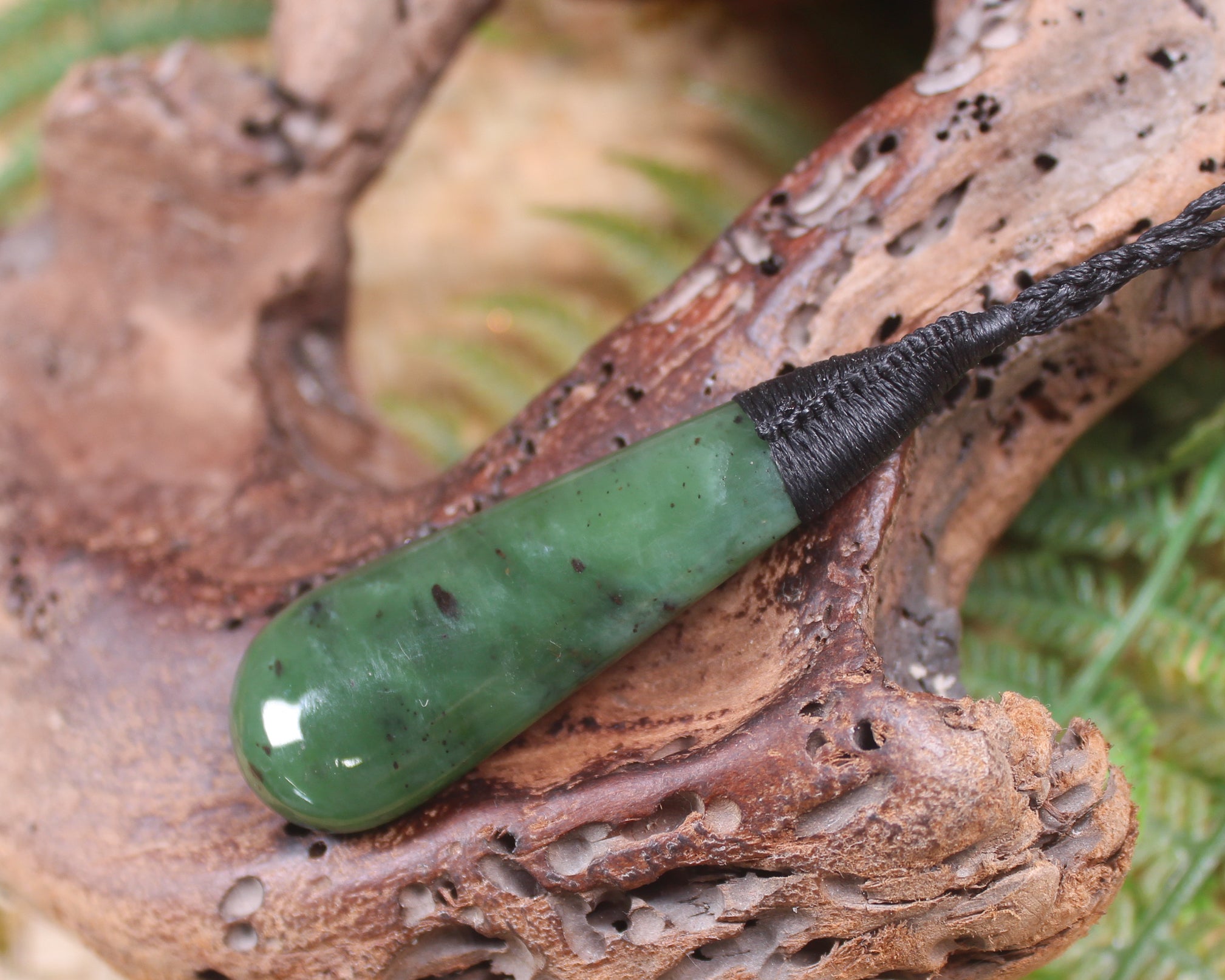 Roimata Teardrop carved from Hapopo Pounamu - NZ Greenstone