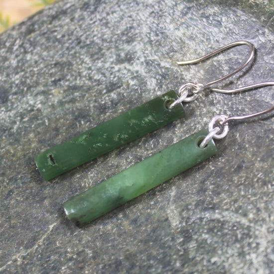 Roimata or Teardrop earrings carved from Kawakawa Pounamu - NZ Greenstone