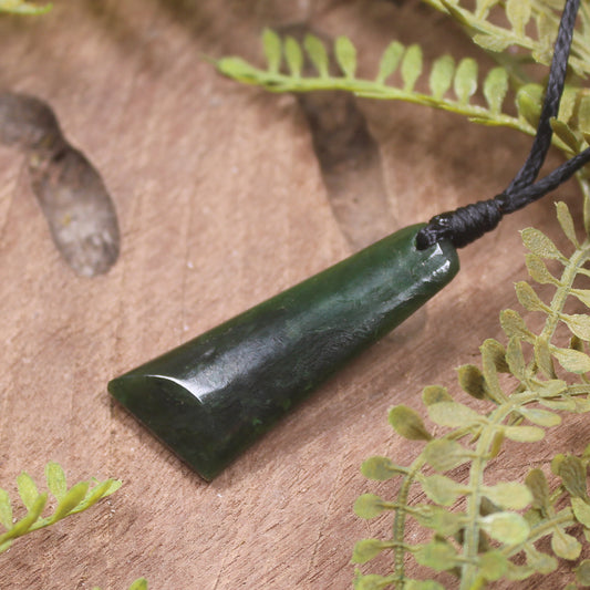 Kawakawa Pounamu Toki