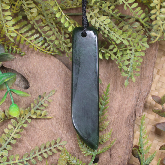 Kawakawa Pounamu Toki