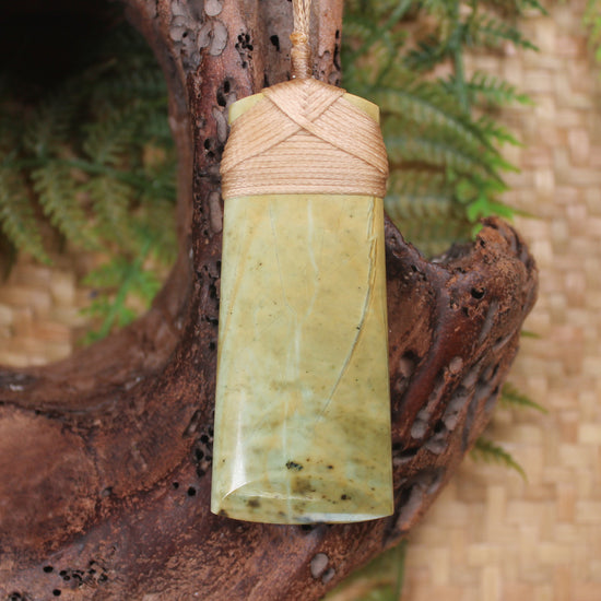 Toki or Adze Pendant carved from Flower Jade Pounamu - NZ Greenstone