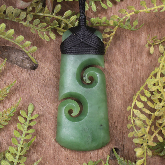 Hapopo Pounamu Toki with Koru - NZ Greenstone