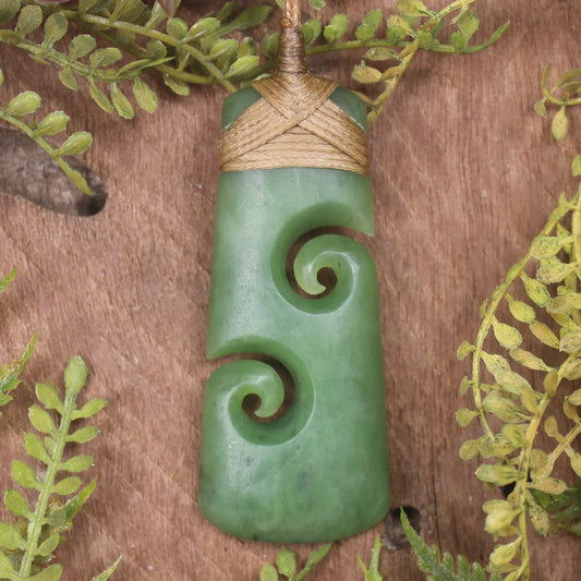 Hapopo Pounamu Toki with Koru - NZ Greenstone