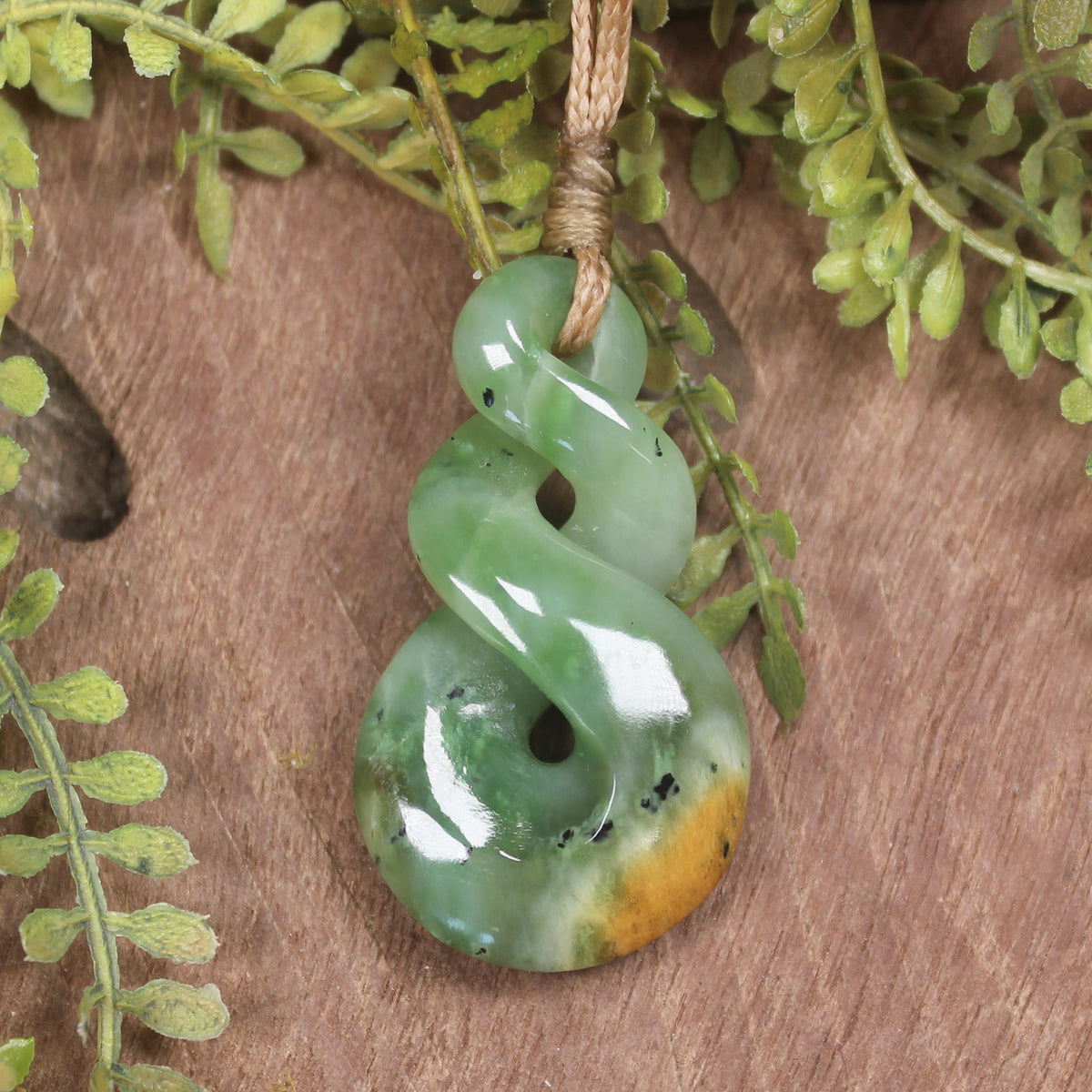 Twist or Pikorua carved from Flower Jade Pounamu - NZ Greenstone