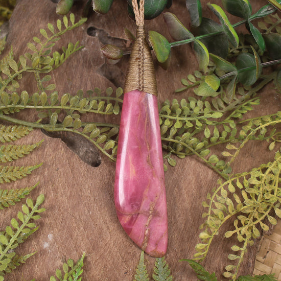 Rhodonite Roimata pendant