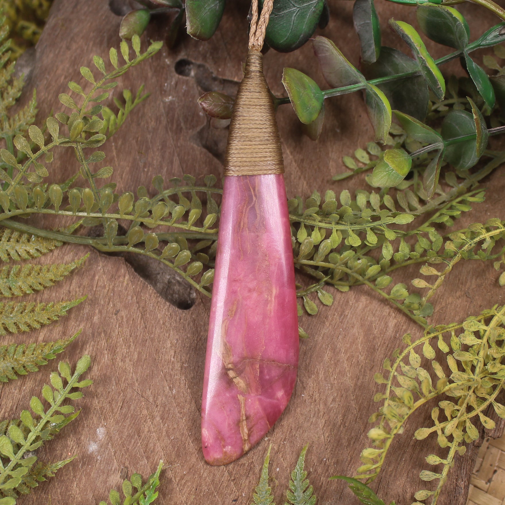 Rhodonite Roimata pendant