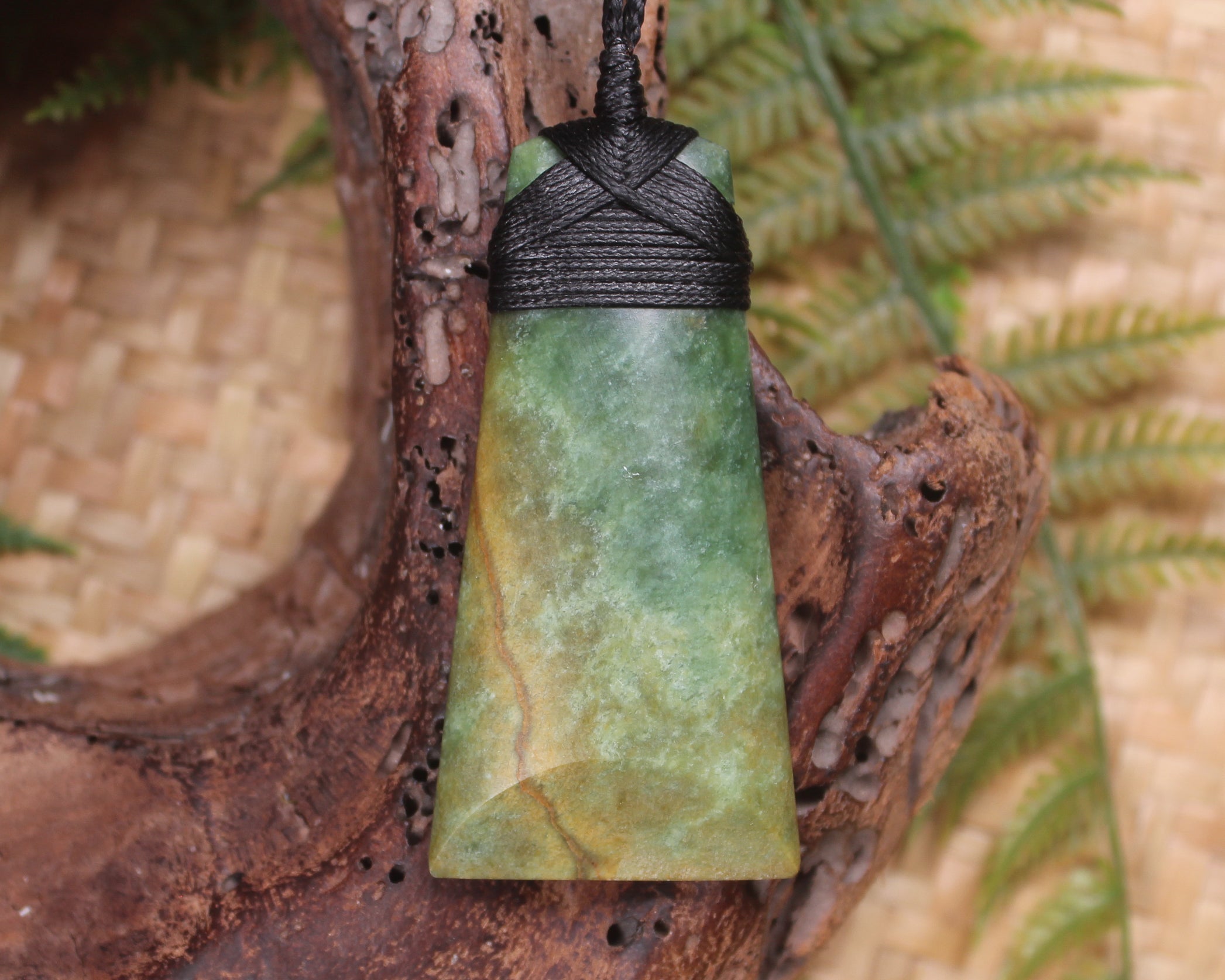 Toki or Adze Pendant carved from Flower Jade Pounamu - NZ Greenstone