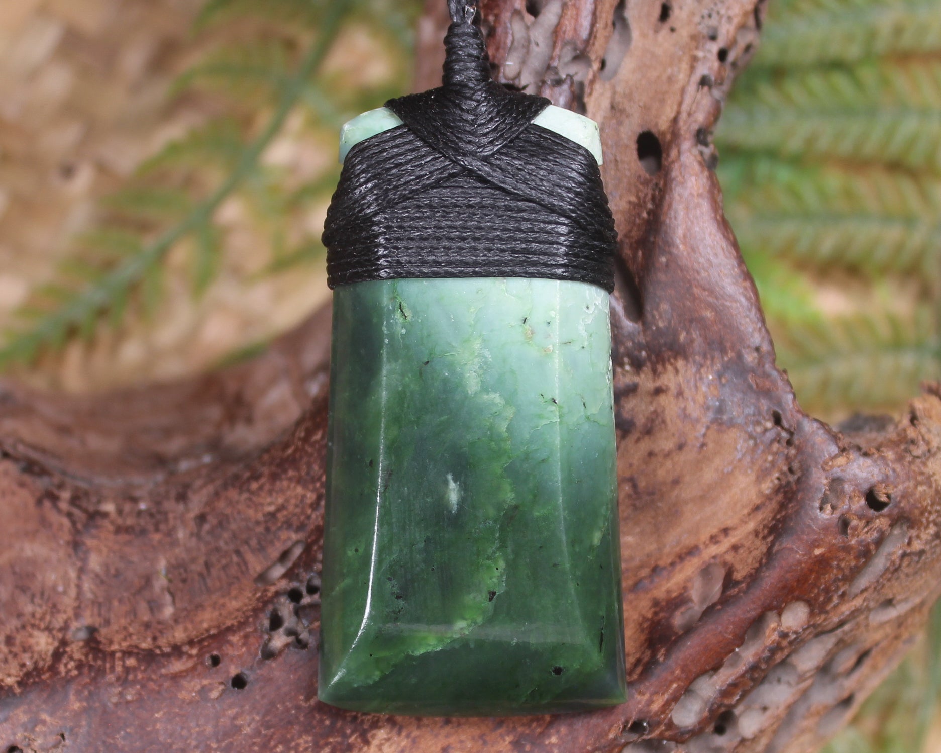 Kawakawa Pounamu Toki
